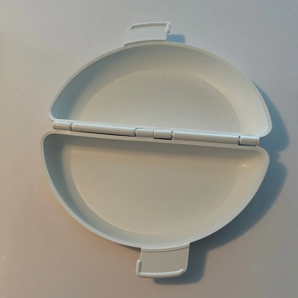 Perfect Omelet Microwave Egg Cooker As Seen On TV Retro Vintage Kitchen 1990’s